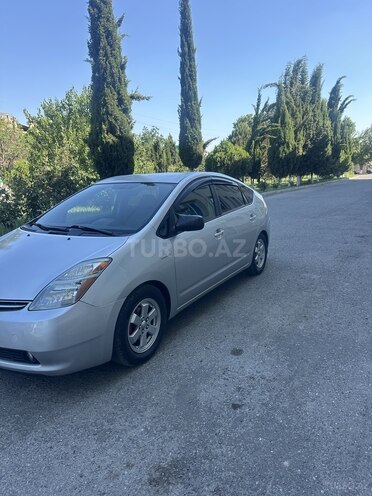 Toyota Prius-2