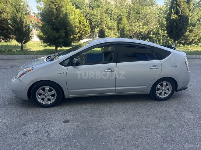 Toyota Prius-3