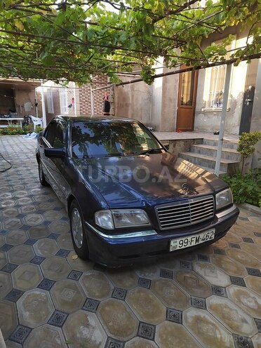 Mercedes C 200-1