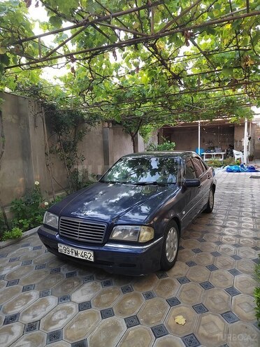 Mercedes C 200-4