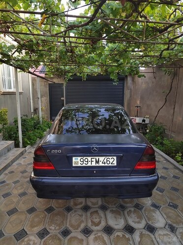 Mercedes C 200-2