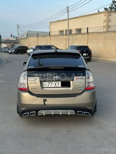 Toyota Prius-2