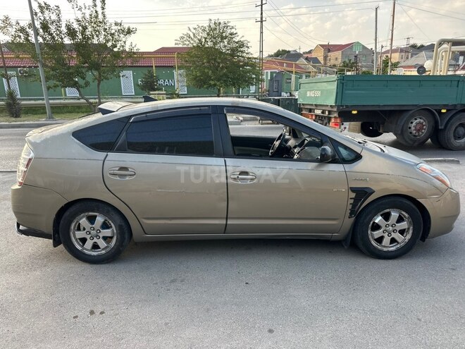 Toyota Prius-3