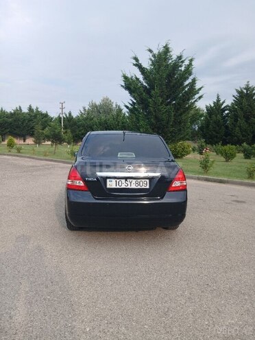 Nissan Tiida-2