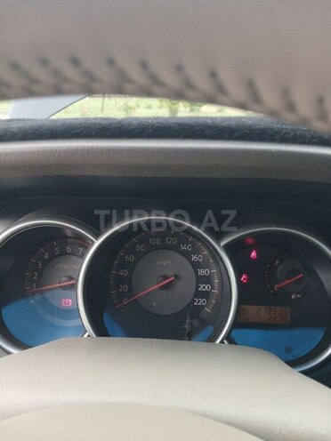 Nissan Tiida-11