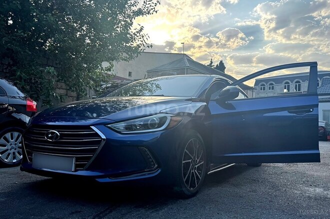 Hyundai Elantra-1