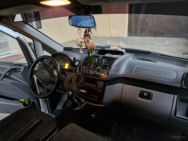 Mercedes Vito 111 CDI-11