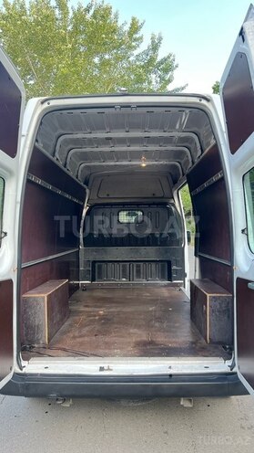 Ford Transit-7