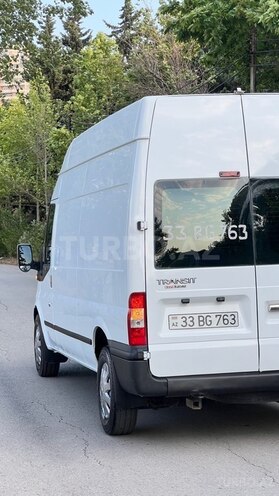 Ford Transit-2