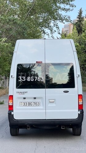 Ford Transit-3