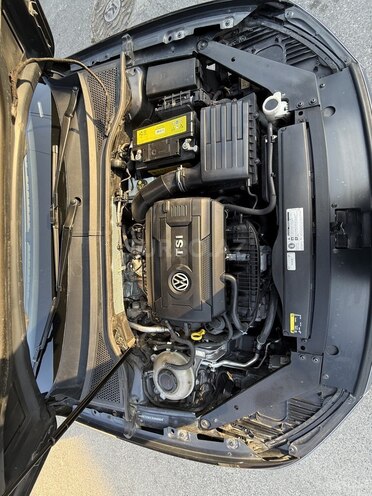 Volkswagen Passat-12