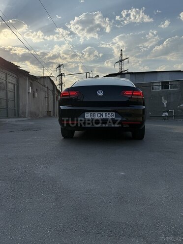 Volkswagen Passat-5