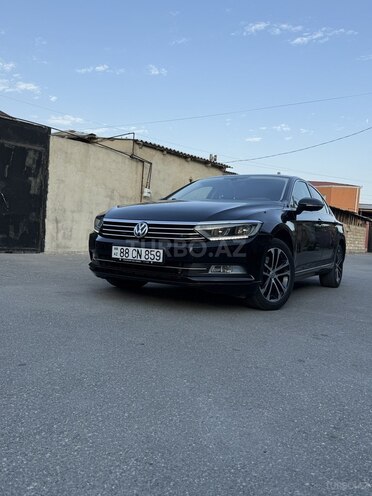 Volkswagen Passat-1