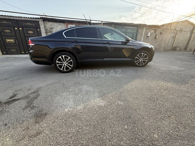 Volkswagen Passat-4