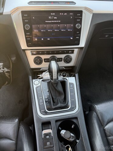 Volkswagen Passat-9