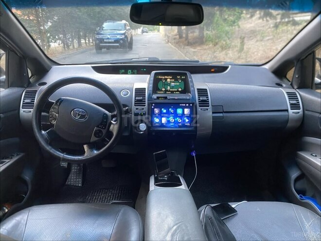 Toyota Prius-6