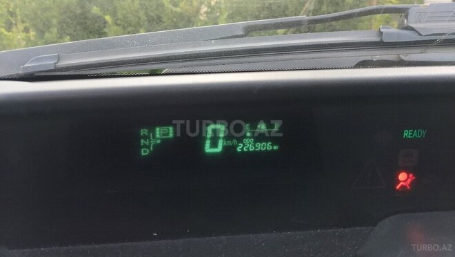Toyota Prius-2