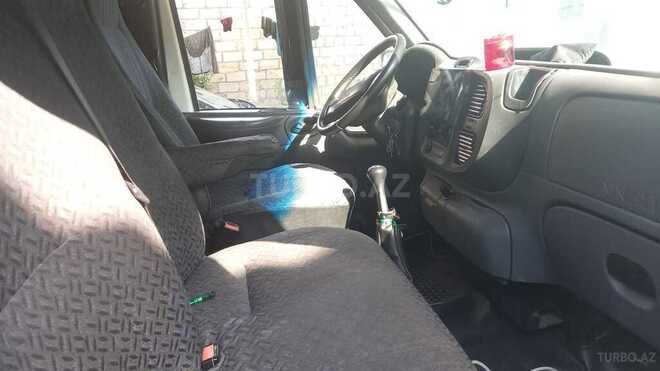 Ford Transit-3