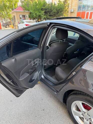 Chevrolet Cruze-11