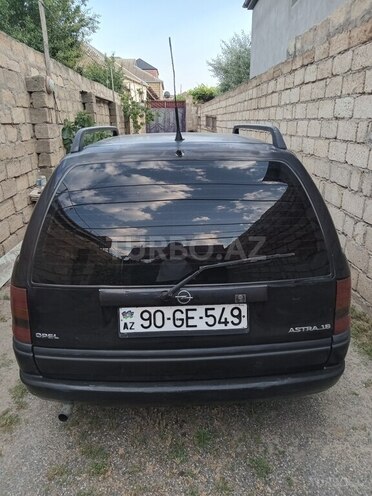 Opel Astra-2