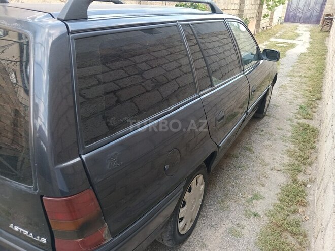 Opel Astra-3