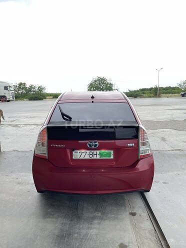 Toyota Prius-3