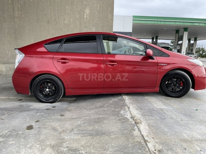 Toyota Prius-4