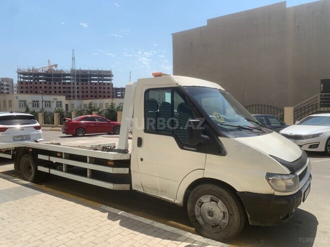 Ford Transit-7