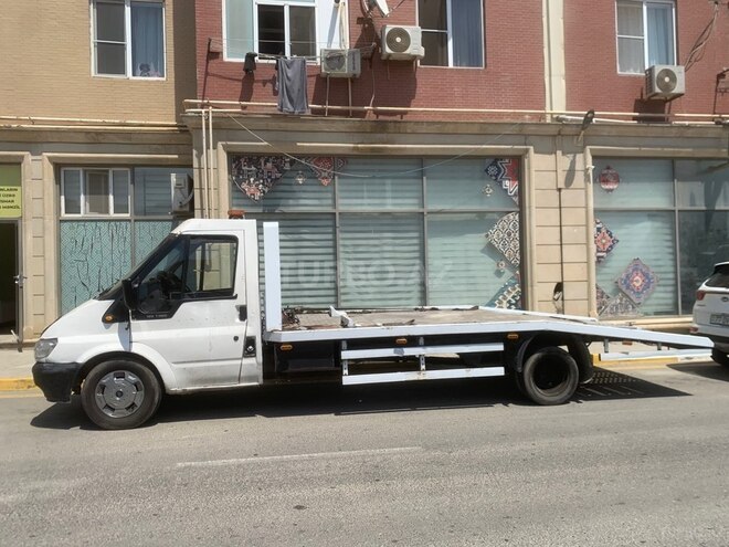 Ford Transit-6