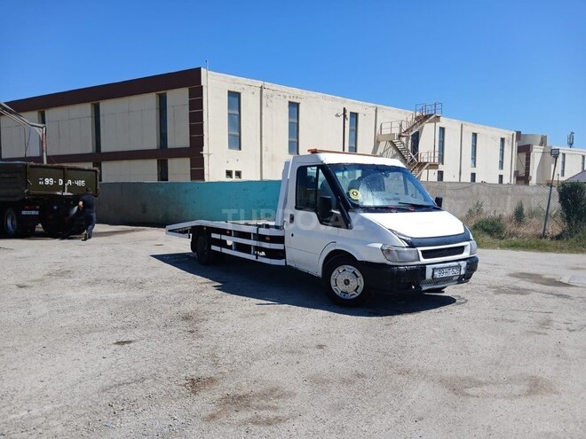 Ford Transit-8