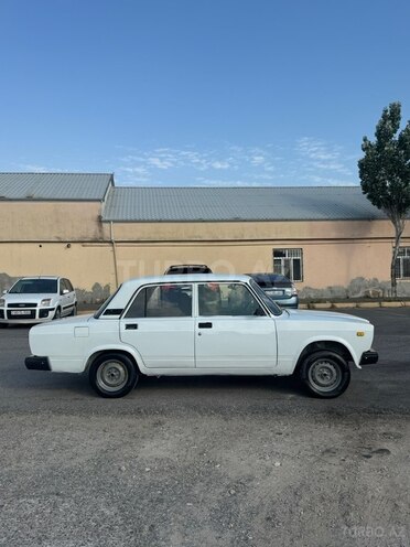 LADA (VAZ) 2107-2