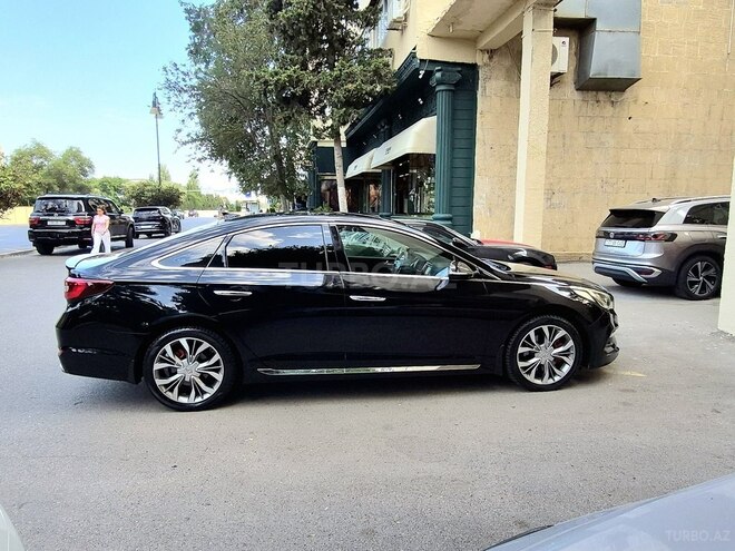 Hyundai Sonata-4