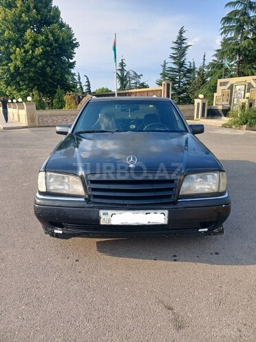 Mercedes C 200-1