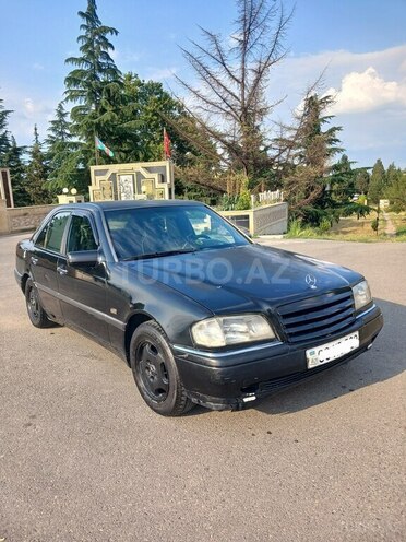 Mercedes C 200-2
