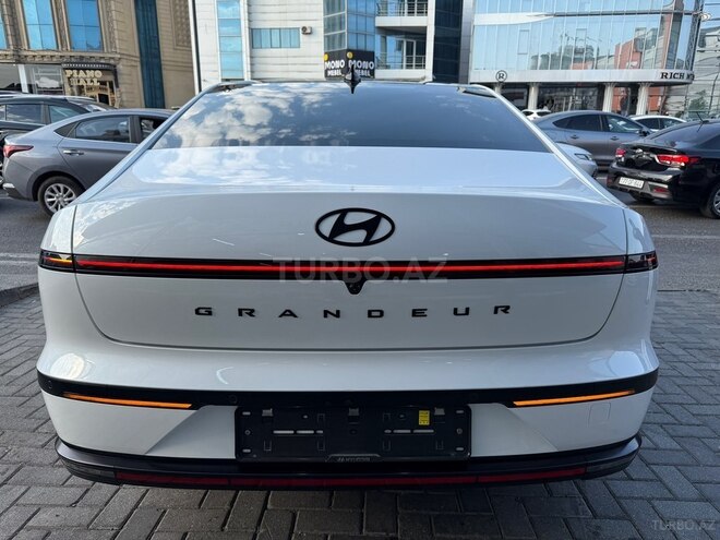 Hyundai Grandeur-7