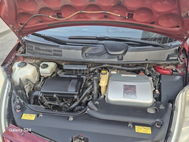 Toyota Prius-8
