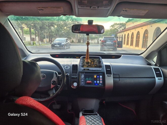 Toyota Prius-6