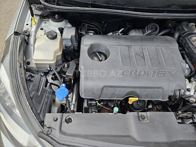 Hyundai Accent-19