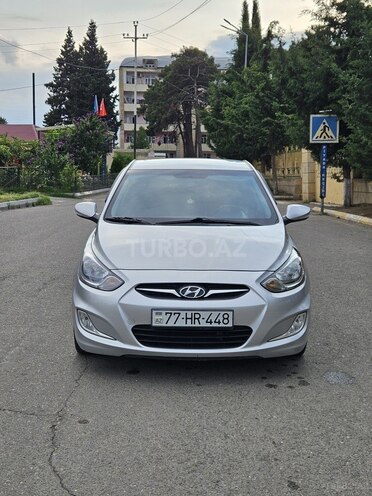 Hyundai Accent-1