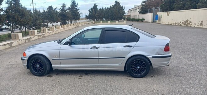 BMW 320-2