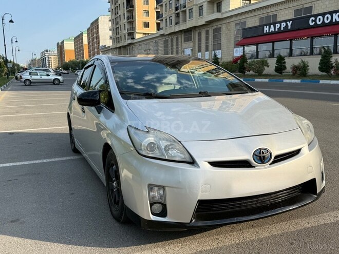 Toyota Prius-2