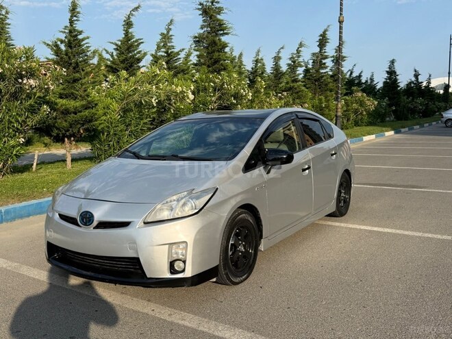 Toyota Prius-3