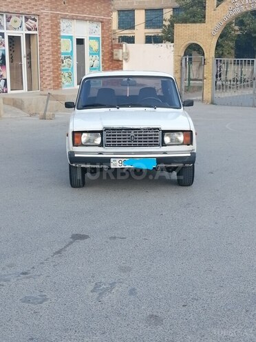 LADA (VAZ) 2107-1