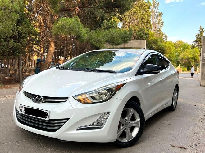 Hyundai Elantra-1