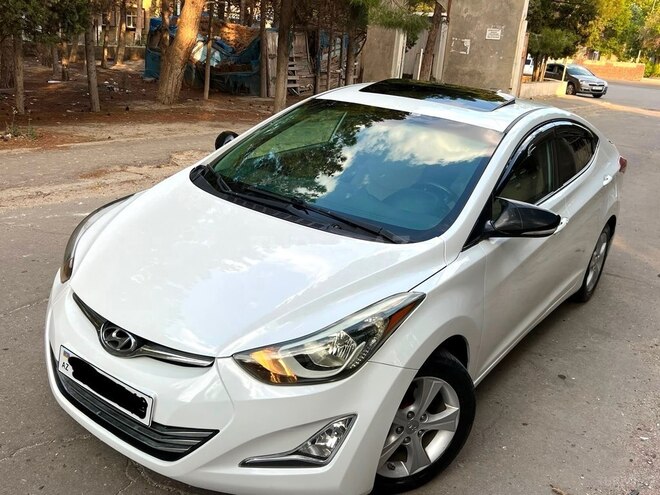 Hyundai Elantra-21