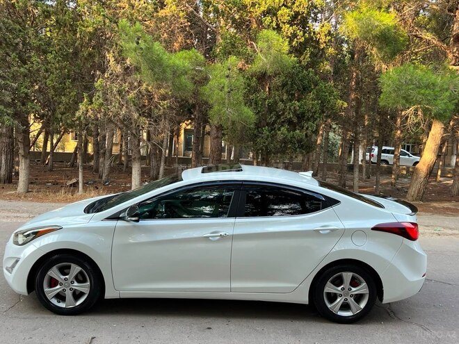 Hyundai Elantra-7