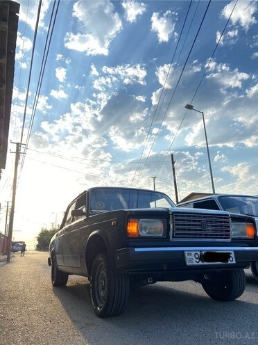 LADA (VAZ) 2107-1
