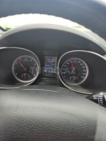 Hyundai Santa Fe-9