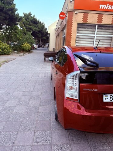 Toyota Prius-13