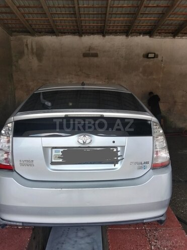 Toyota Prius-2